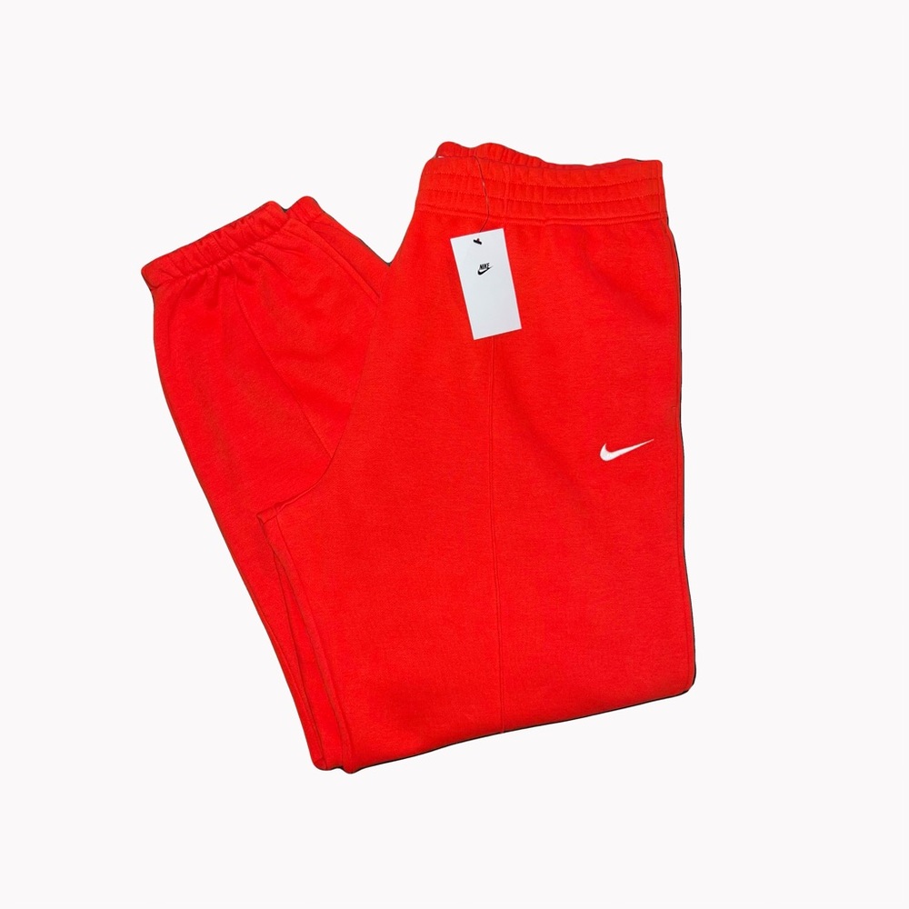 Nike Women's Sportswear Essential Fleece "Red" Trendy Pants